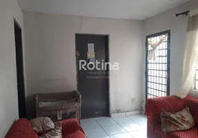 Foto 1 de Casa com 3 Quartos à venda, 164m² em Osvaldo Rezende, Uberlândia