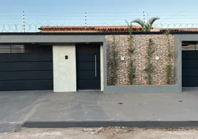 Foto 1 de Casa com 3 Quartos à venda, 220m² em Do Turista 2 Etapa, Caldas Novas