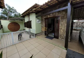Foto 1 de Casa com 3 Quartos à venda, 120m² em Centro, Rio das Ostras