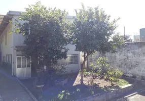 Foto 1 de Casa com 5 Quartos à venda, 1350m² em Pompéia, Belo Horizonte