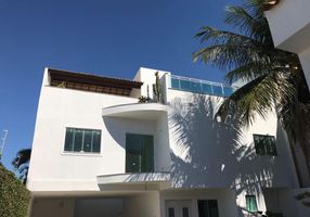 Casa com 6 Quartos para alugar, 465m²