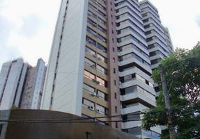 Apartamento com 5 Quartos à venda, 330m²