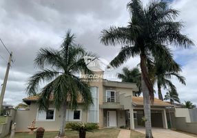 Casa com 4 Quartos à venda, 350m²