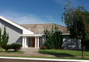 Casa de Condomínio com 6 Quartos à venda, 600m²