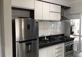 Apartamento com 2 Quartos para alugar, 80m²