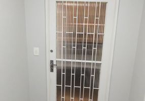 Apartamento com 4 Quartos para alugar, 145m²