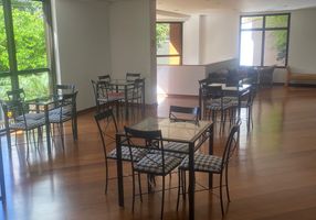 Apartamento com 3 Quartos à venda, 106m²