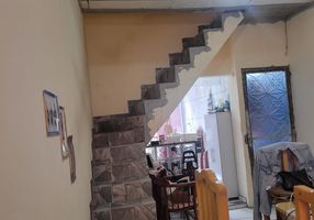 Sobrado com 2 Quartos à venda, 67m²