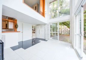 Casa com 2 Quartos à venda, 354m²