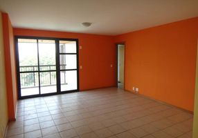 Apartamento com 2 Quartos para alugar, 100m²