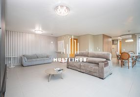 Apartamento com 2 Quartos para alugar, 117m²
