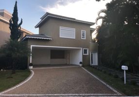 Sobrado com 4 Quartos à venda, 440m²