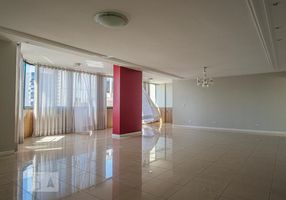 Apartamento com 4 Quartos para alugar, 260m²