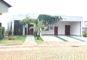 Casa de Condomínio com 3 Quartos à venda, 355m²