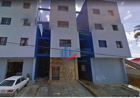 Apartamento com 2 Quartos para alugar, 70m²