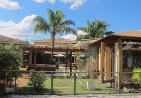 Casa com 4 Quartos para alugar, 900m²