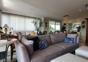 Apartamento com 4 Quartos à venda, 225m²