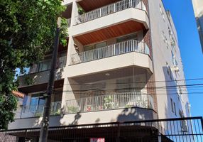Apartamento com 2 Quartos para alugar, 55m²