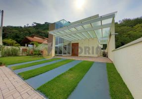 Casa de Condomínio com 4 Quartos à venda, 286m²