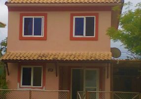 Casa de Condomínio com 4 Quartos para alugar, 200m²
