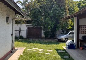 Casa com 3 Quartos para alugar, 150m²