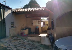 Casa com 4 Quartos à venda, 231m²