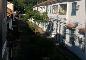 Casa com 2 Quartos para alugar, 95m²