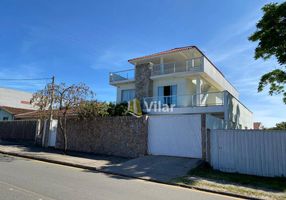 Sobrado com 3 Quartos à venda, 400m²