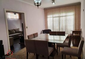 Sobrado com 3 Quartos à venda, 352m²