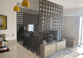 Apartamento com 1 Quarto para alugar, 51m²