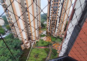 Apartamento com 3 Quartos à venda, 77m²