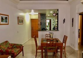 Apartamento com 2 Quartos à venda, 70m²