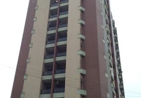 Apartamento com 3 Quartos à venda, 135m²