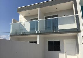 Casa com 2 Quartos à venda, 69m²