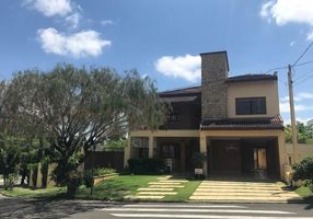 Casa de Condomínio com 6 Quartos à venda, 449m²