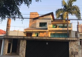 Sobrado com 7 Quartos à venda, 840m²