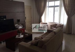 Sobrado com 3 Quartos à venda, 129m²