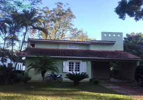 Casa de Condomínio com 3 Quartos à venda, 259m²