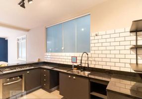 Apartamento com 2 Quartos para alugar, 140m²