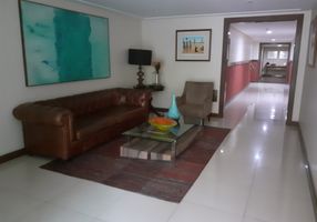 Apartamento com 2 Quartos para alugar, 83m²