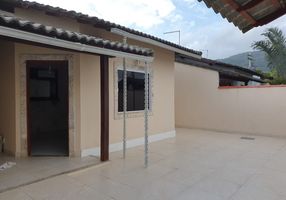 Casa com 3 Quartos à venda, 100m²