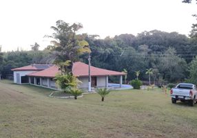 Fazenda/Sítio com 5 Quartos à venda, 140000m²