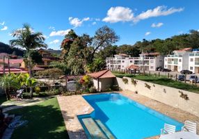 Casa com 8 Quartos à venda, 1146m²