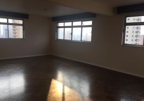 Apartamento com 3 Quartos à venda, 228m²