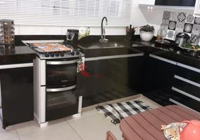 Casa com 5 Quartos à venda, 211m²