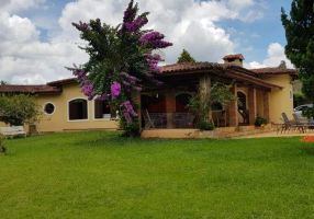 Chácara com 3 Quartos para venda ou aluguel, 266m²