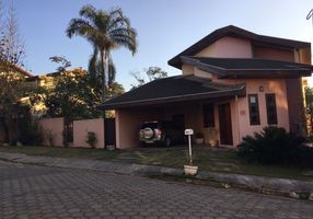 Casa de Condomínio com 3 Quartos à venda, 280m²
