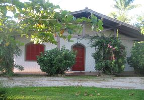 Casa de Condomínio com 3 Quartos à venda, 164m²