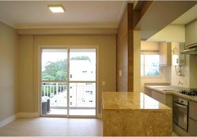 Apartamento com 2 Quartos para alugar, 70m²