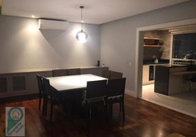 Apartamento com 3 Quartos para alugar, 158m²